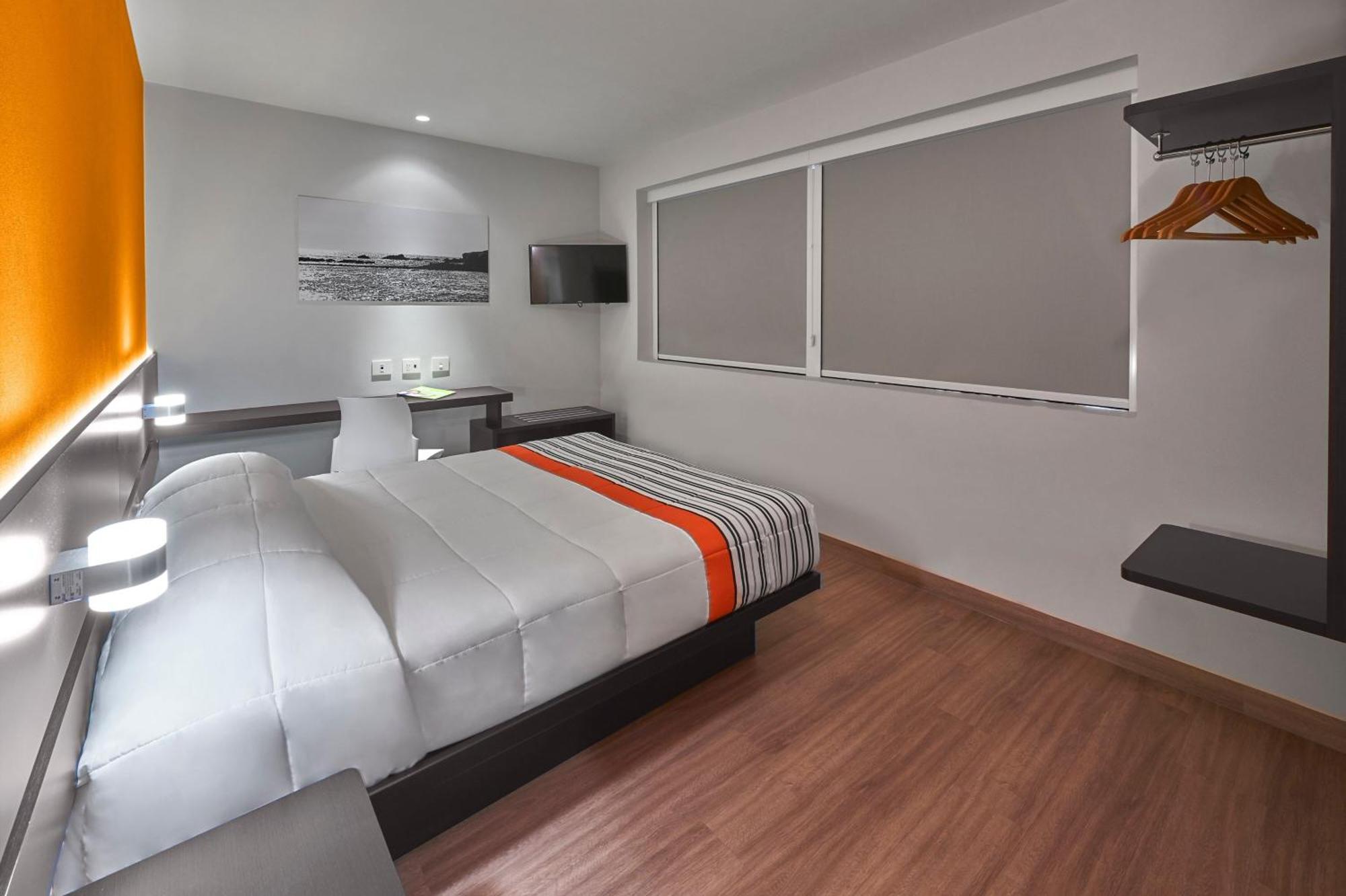 City Express Junior By Marriott Ciudad De Mexico Sullivan Exterior foto